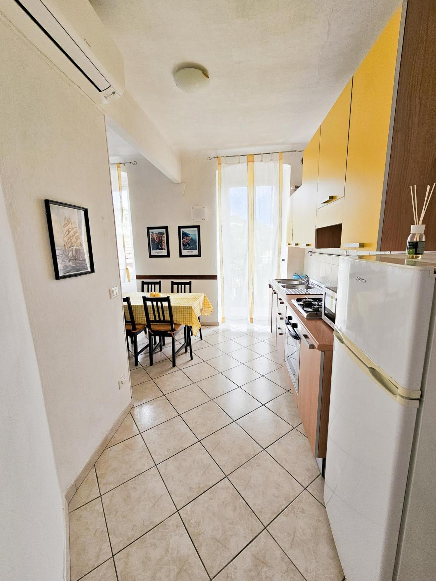 Narissara Apartment Ла-Спеція Екстер'єр фото
